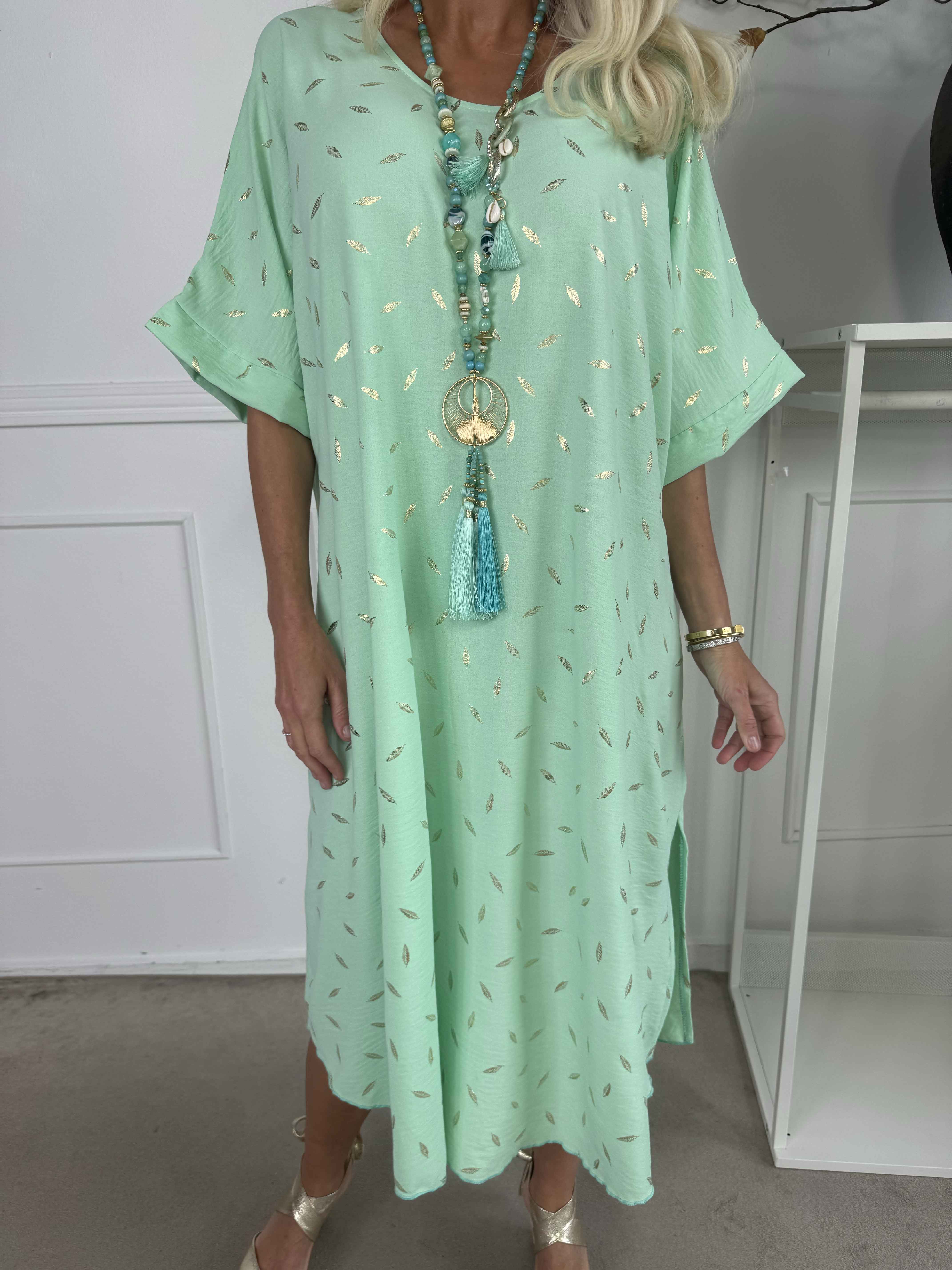 Valentina - Söt klänning med fina guldblad som detaljer